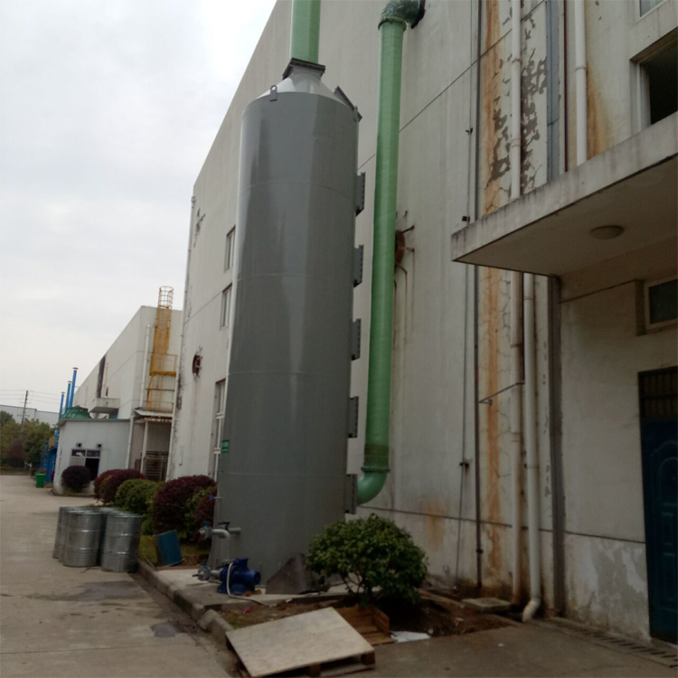 酸霧凈化塔又叫酸性氣體凈化塔、酸霧凈化塔、酸霧吸收塔、廢氣凈化塔及玻璃鋼酸霧凈化塔，在實際應(yīng)用中會到祛除廢氣中有害氣體的作用，酸霧凈化塔具有適用范圍廣，凈化效率高，設(shè)備阻力低，占地面積小的特點。